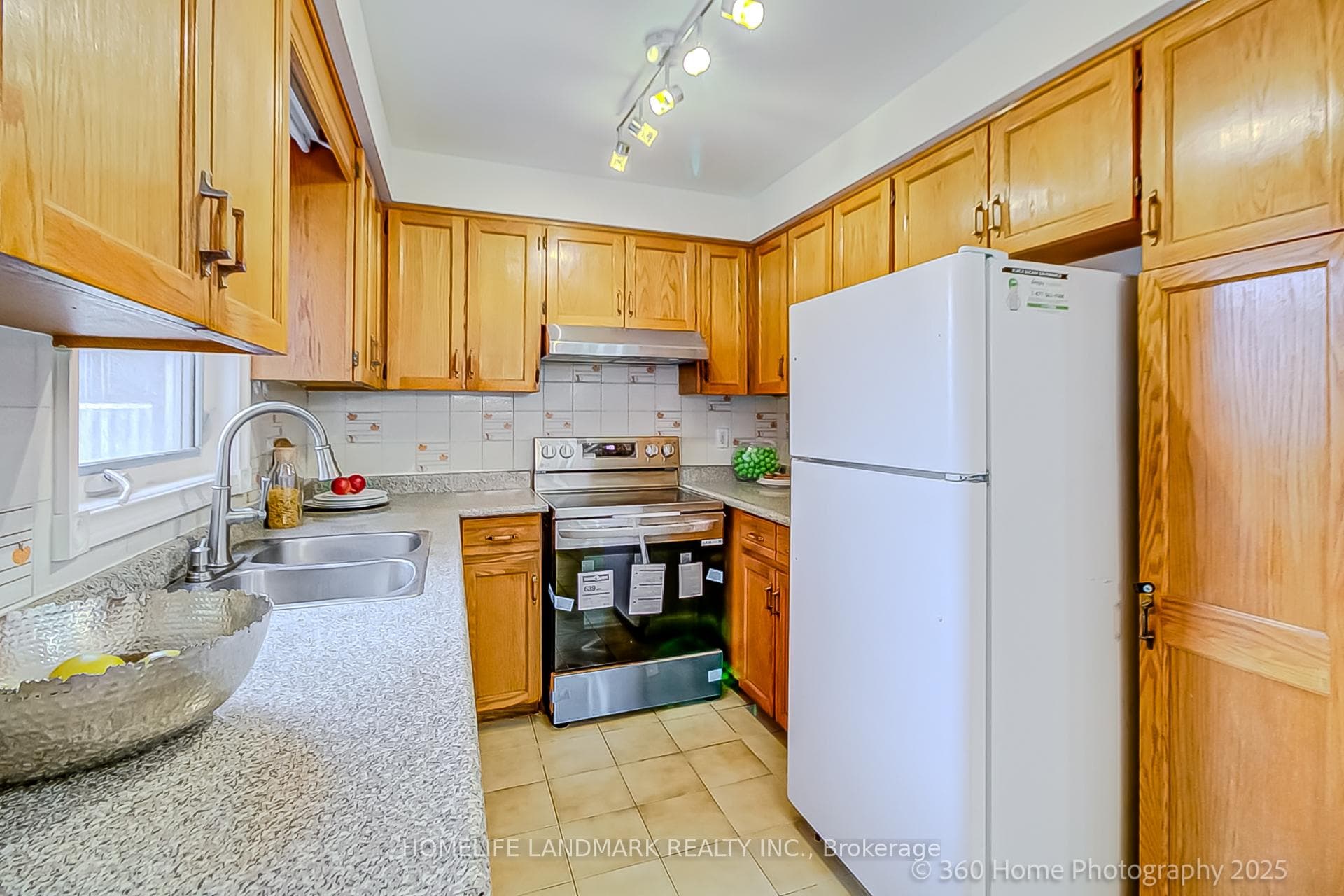 23 Fieldside Drive photo 12