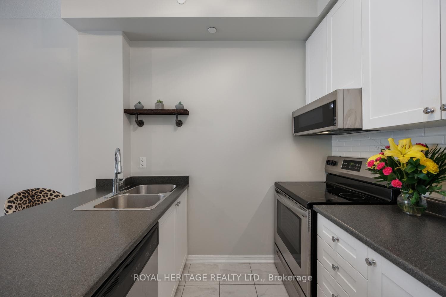 80 Aspen Springs Drive Unit 220 photo 5