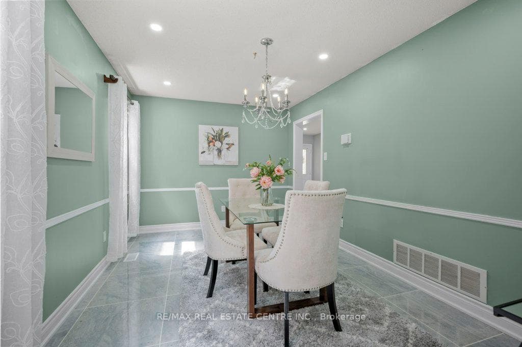 6059 Gemini Crescent photo 15