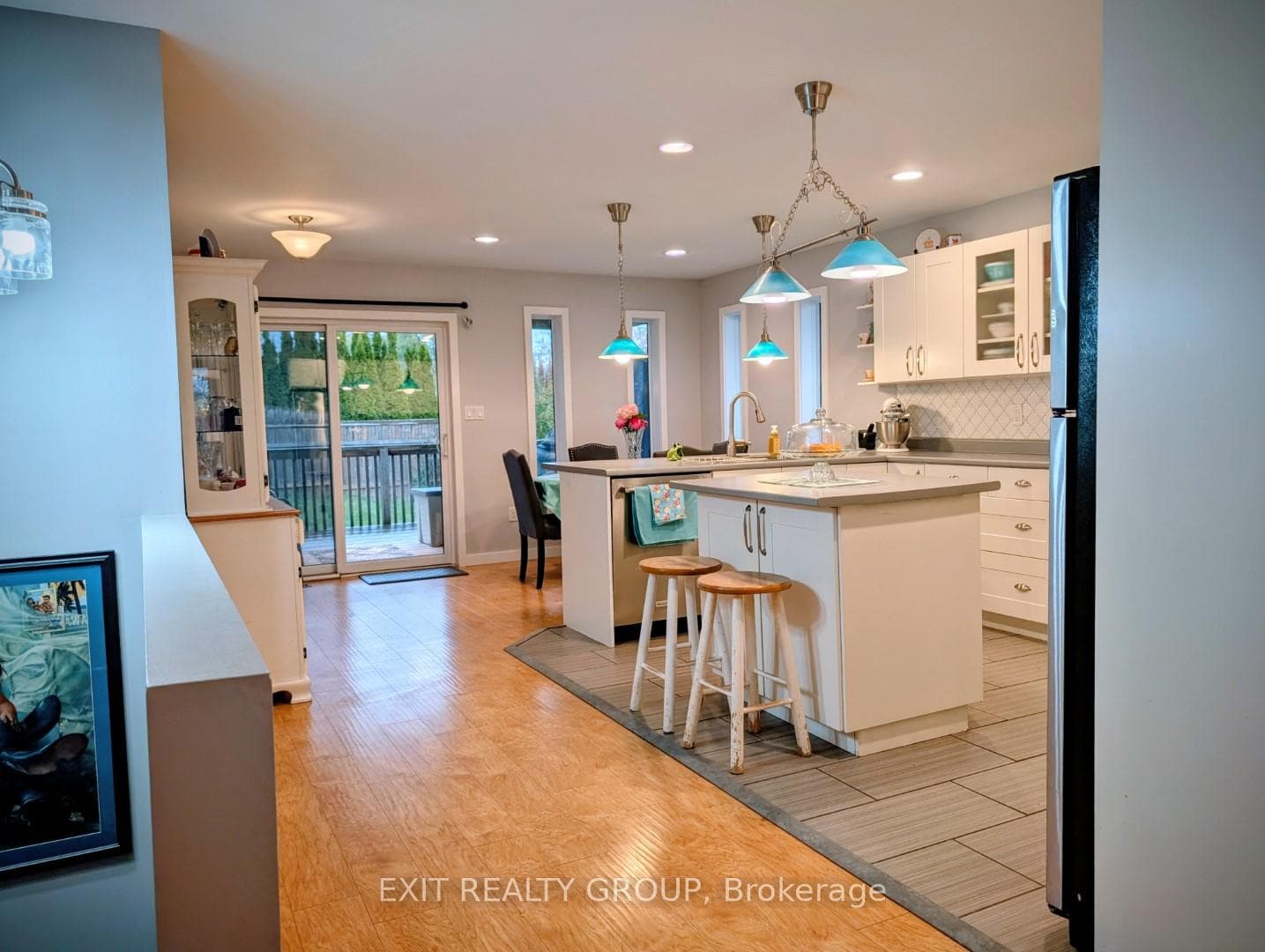 354 Riverside Parkway photo 12