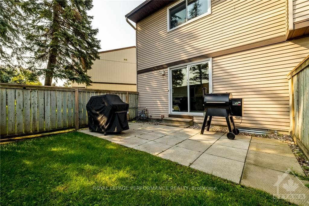 58 CLARKSON Crescent photo 30