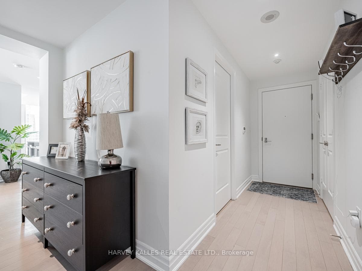 8 The Esplanade N/A Unit 1205 photo 2
