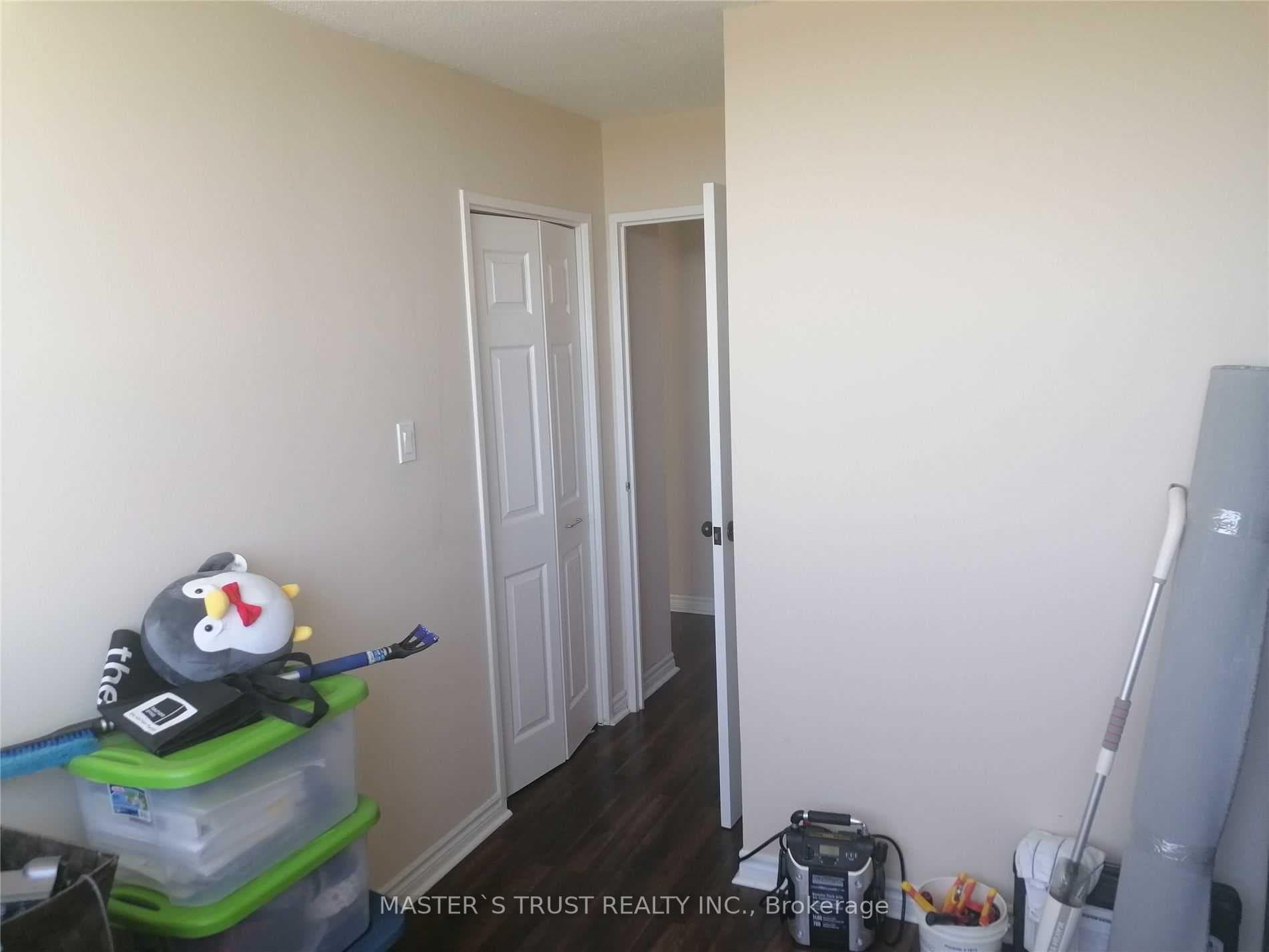 530 Lolita Gardens Unit 1210 photo 3