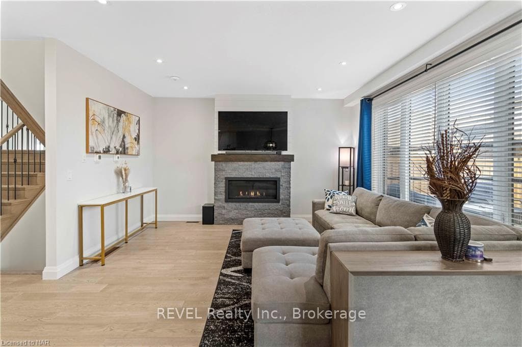 18 PURSEL Street photo 5
