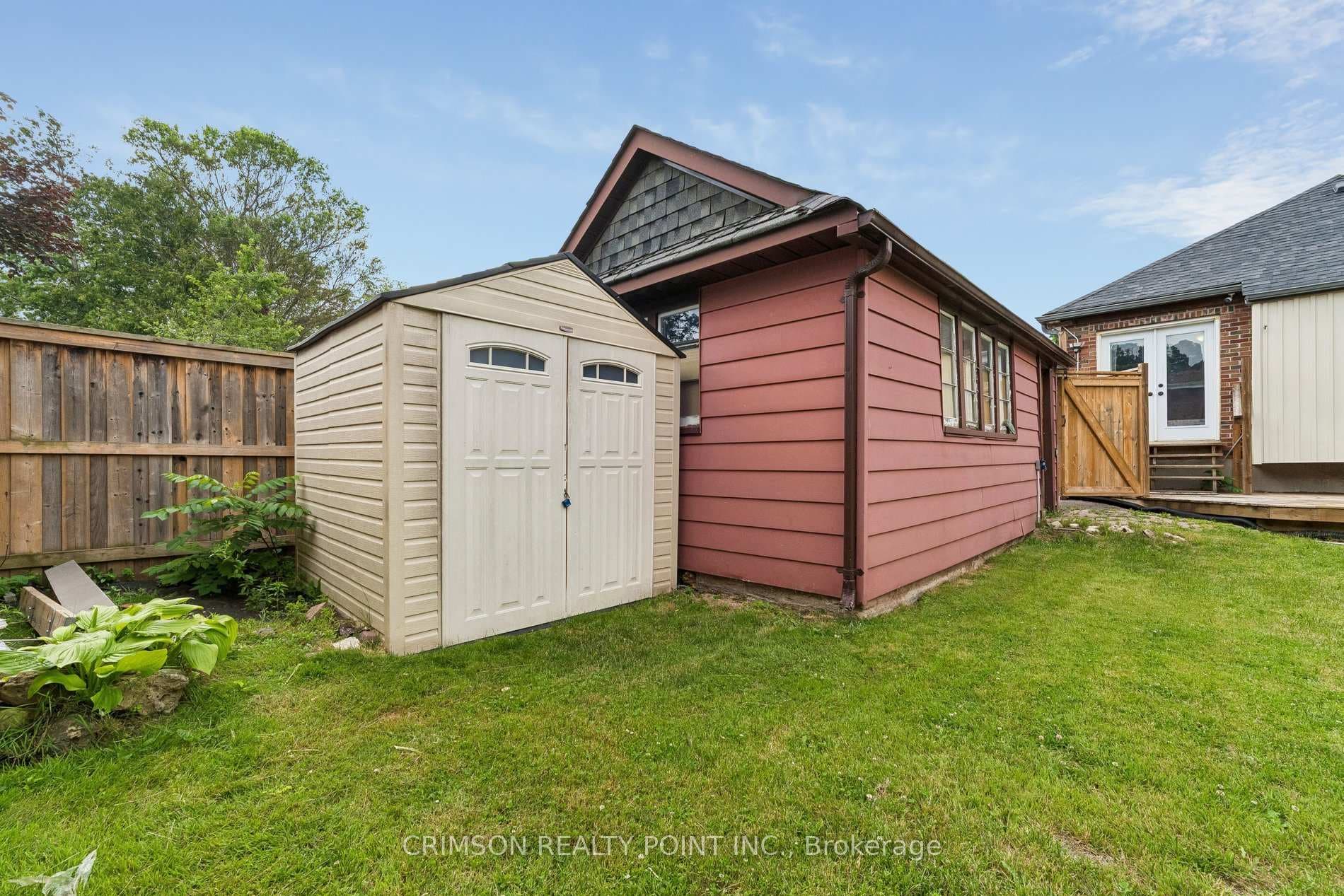 503 Athol Street photo 40