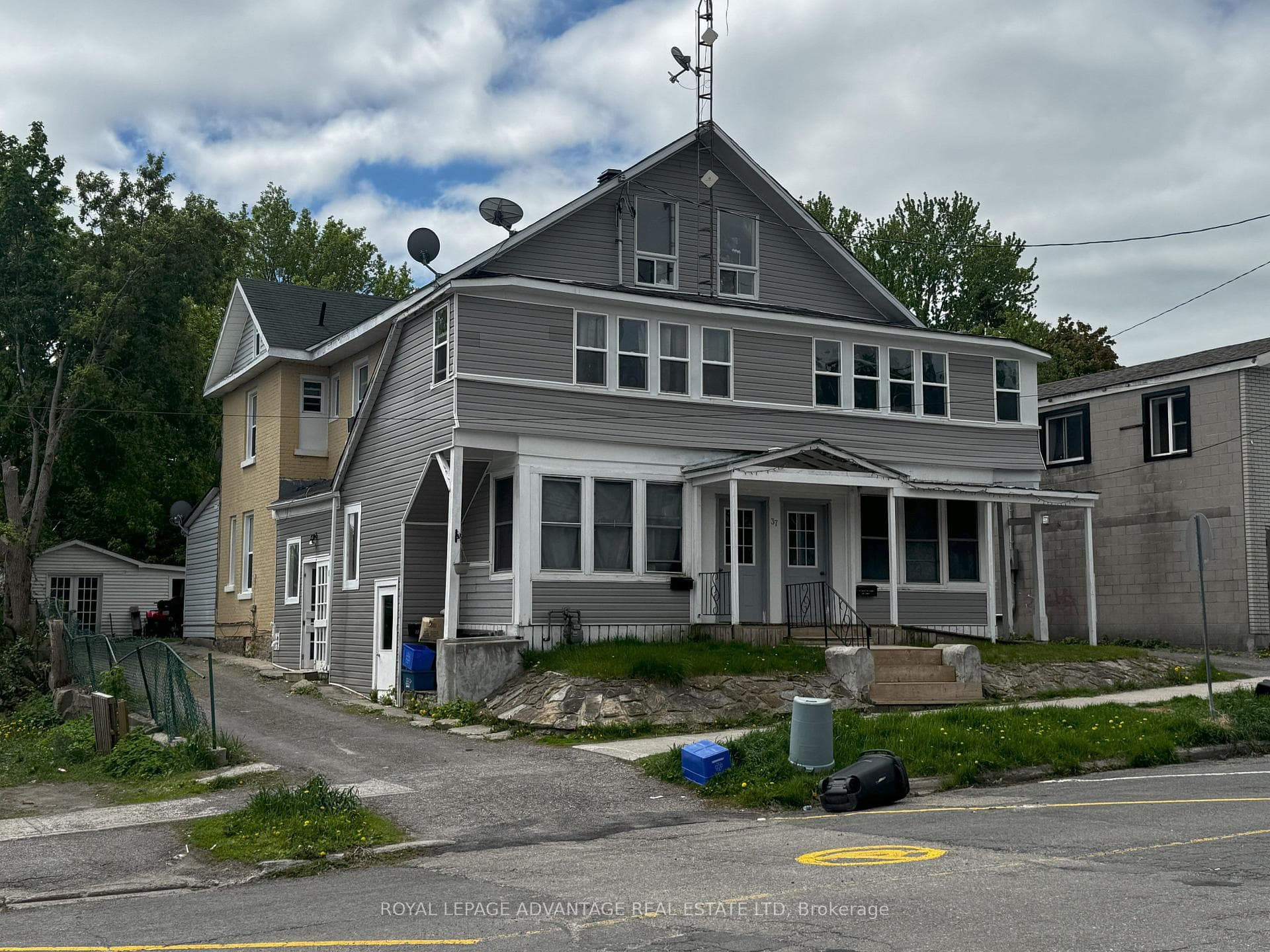 37 Main Street photo 1