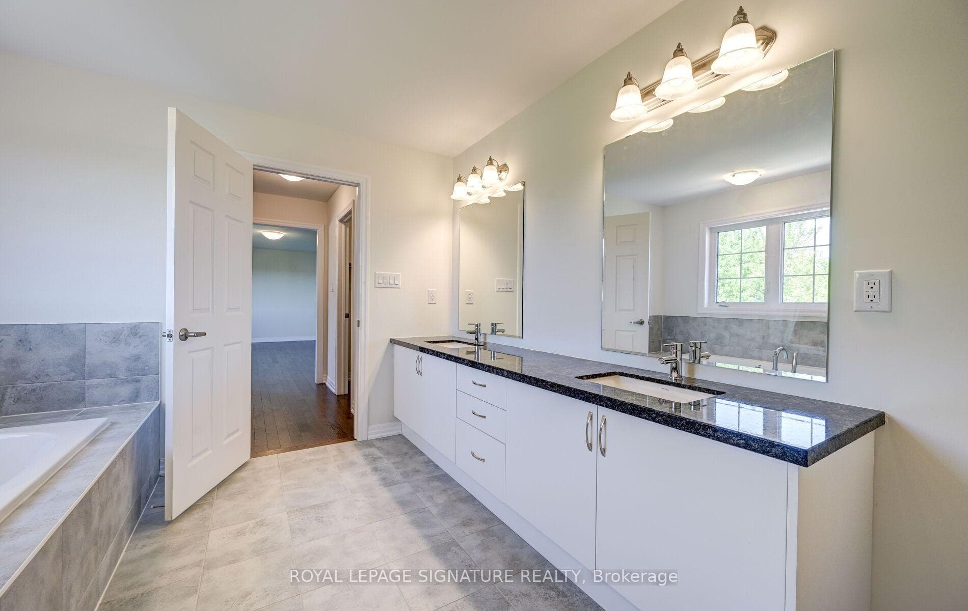 205 Warden Street photo 32