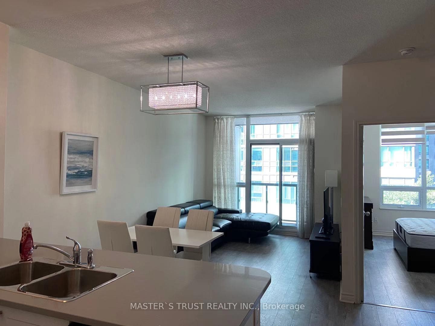 25 Lower Simcoe Street Unit 319 photo 10