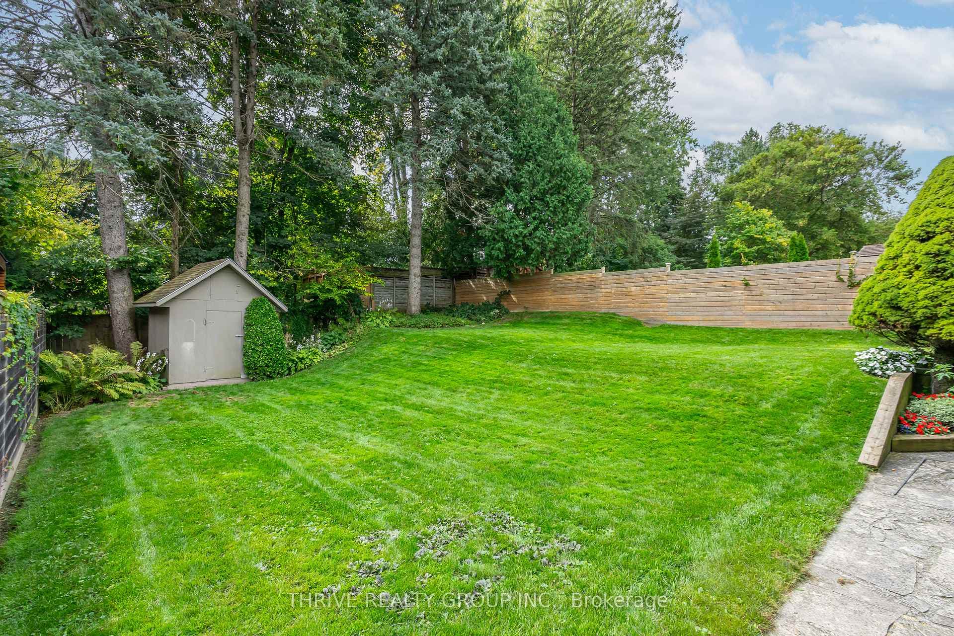 573 Lambton Street photo 29
