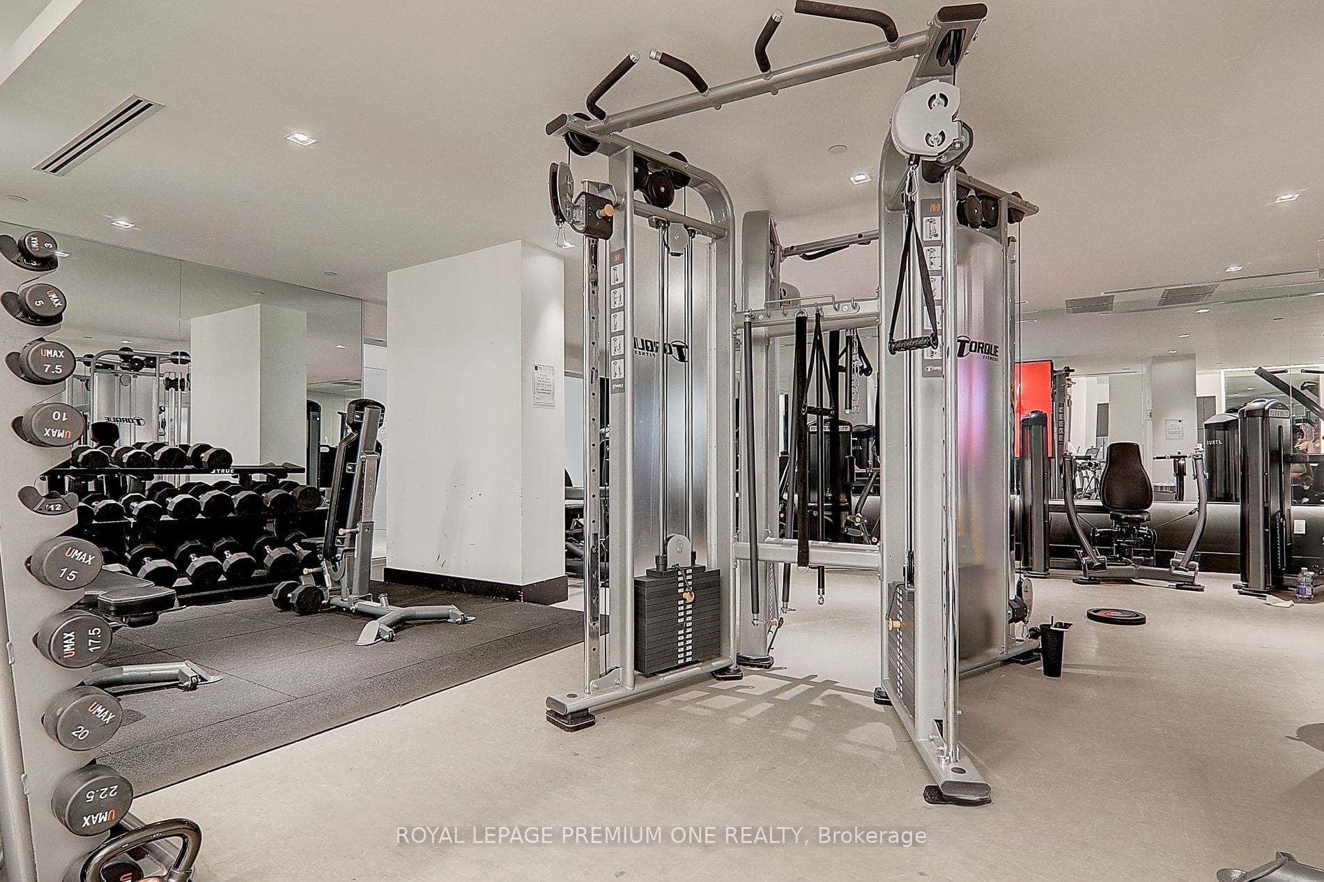 2908 Highway 7 Road Unit 901 photo 35