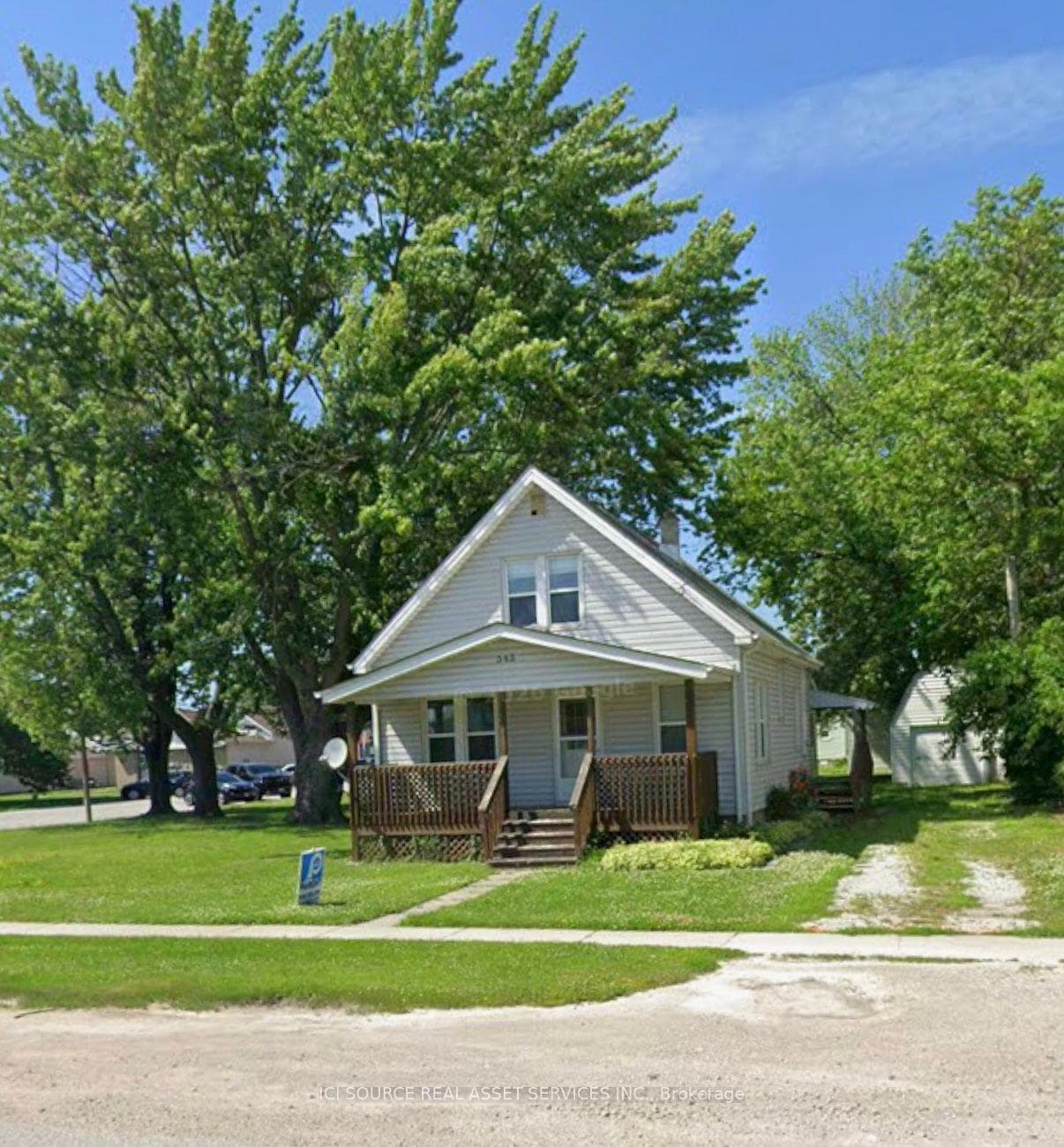 543 St Charles Street photo 1