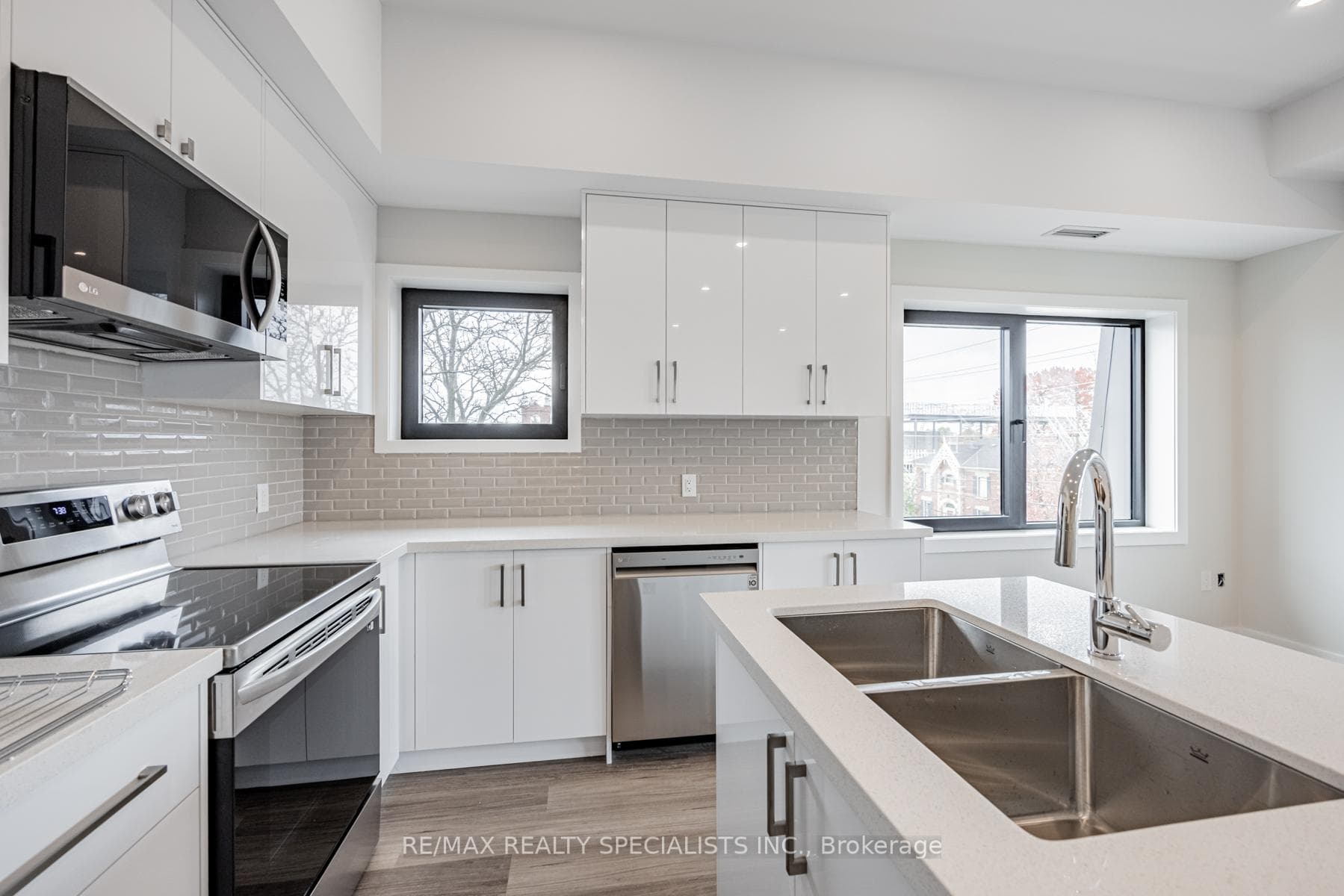 53 Queen Street Unit 202 photo 12