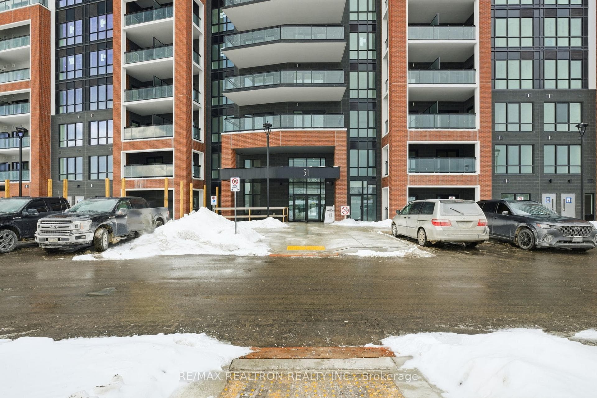 51 Clarington Boulevard Unit 203 photo 3
