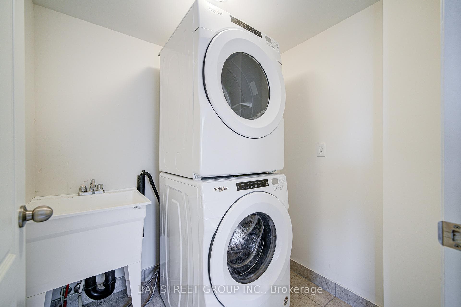 2653 Eaglesham Path photo 29