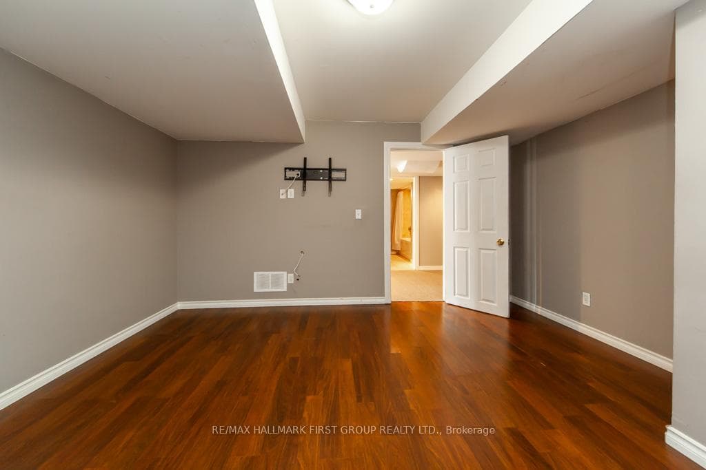 1617 Badgley Drive photo 8