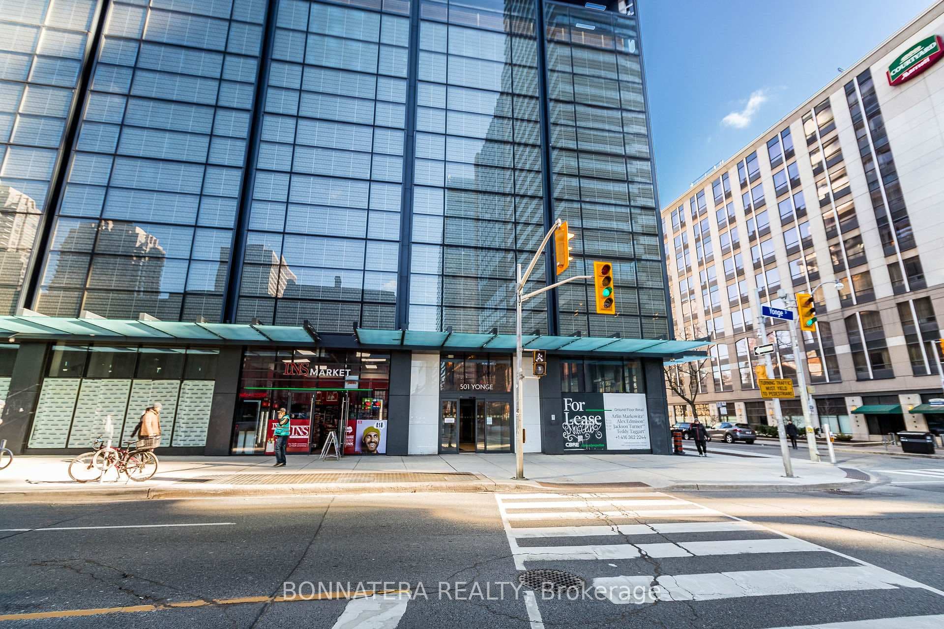 501 Yonge Street Unit 2113 photo 17