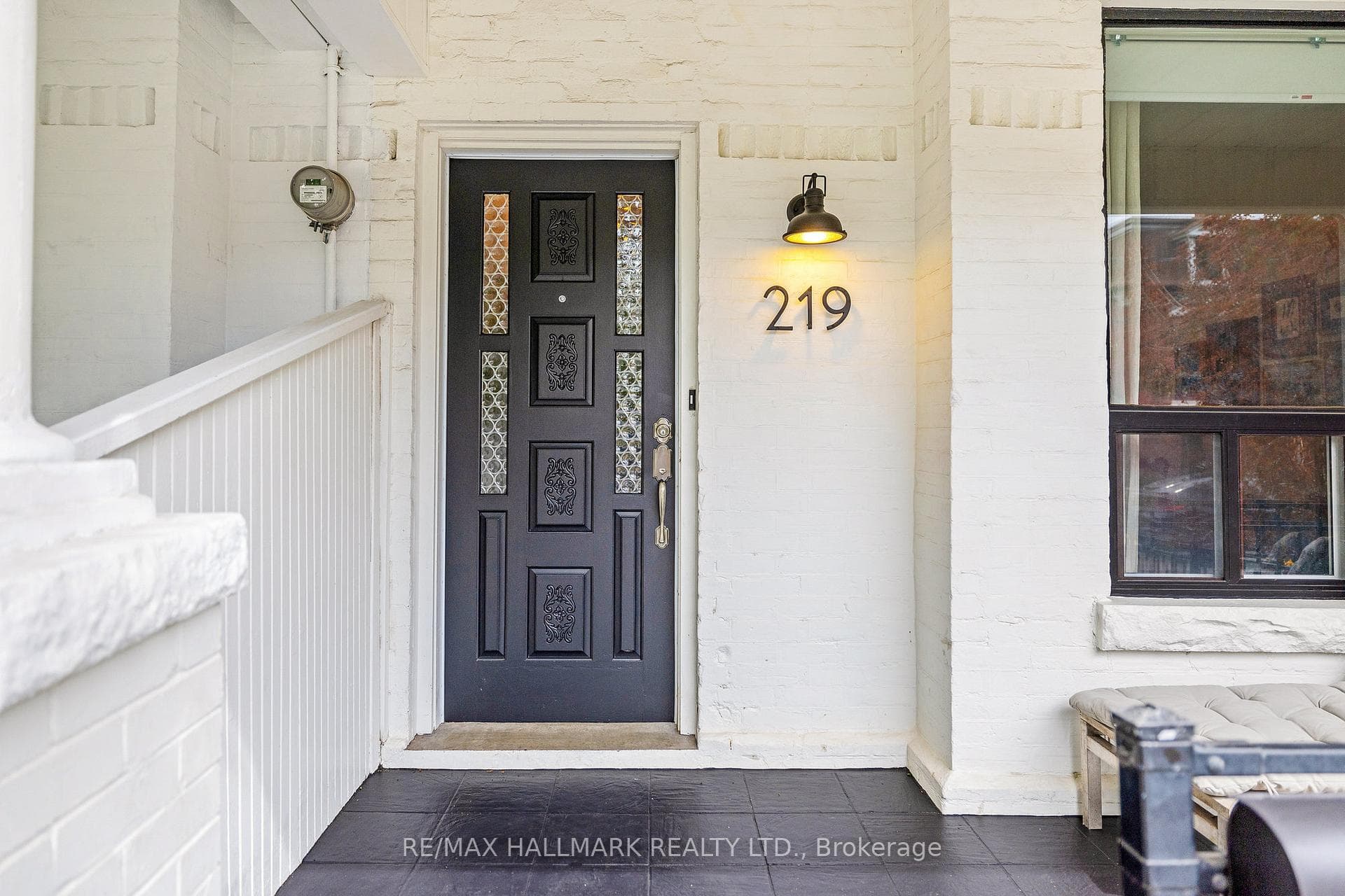 219 Dovercourt Road photo 2