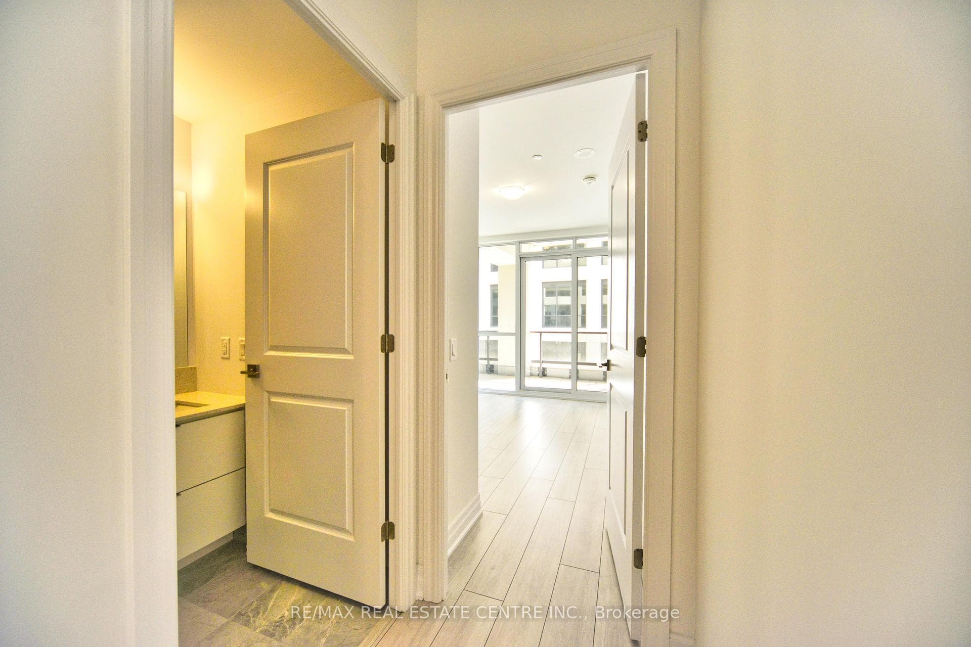 30 Elm Drive Unit 210 photo 22