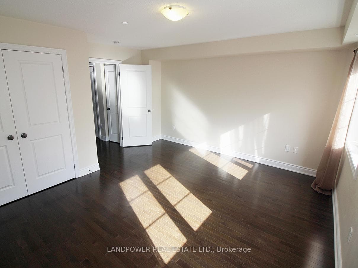 1331 Major Mackenzie Drive Unit 5 photo 18