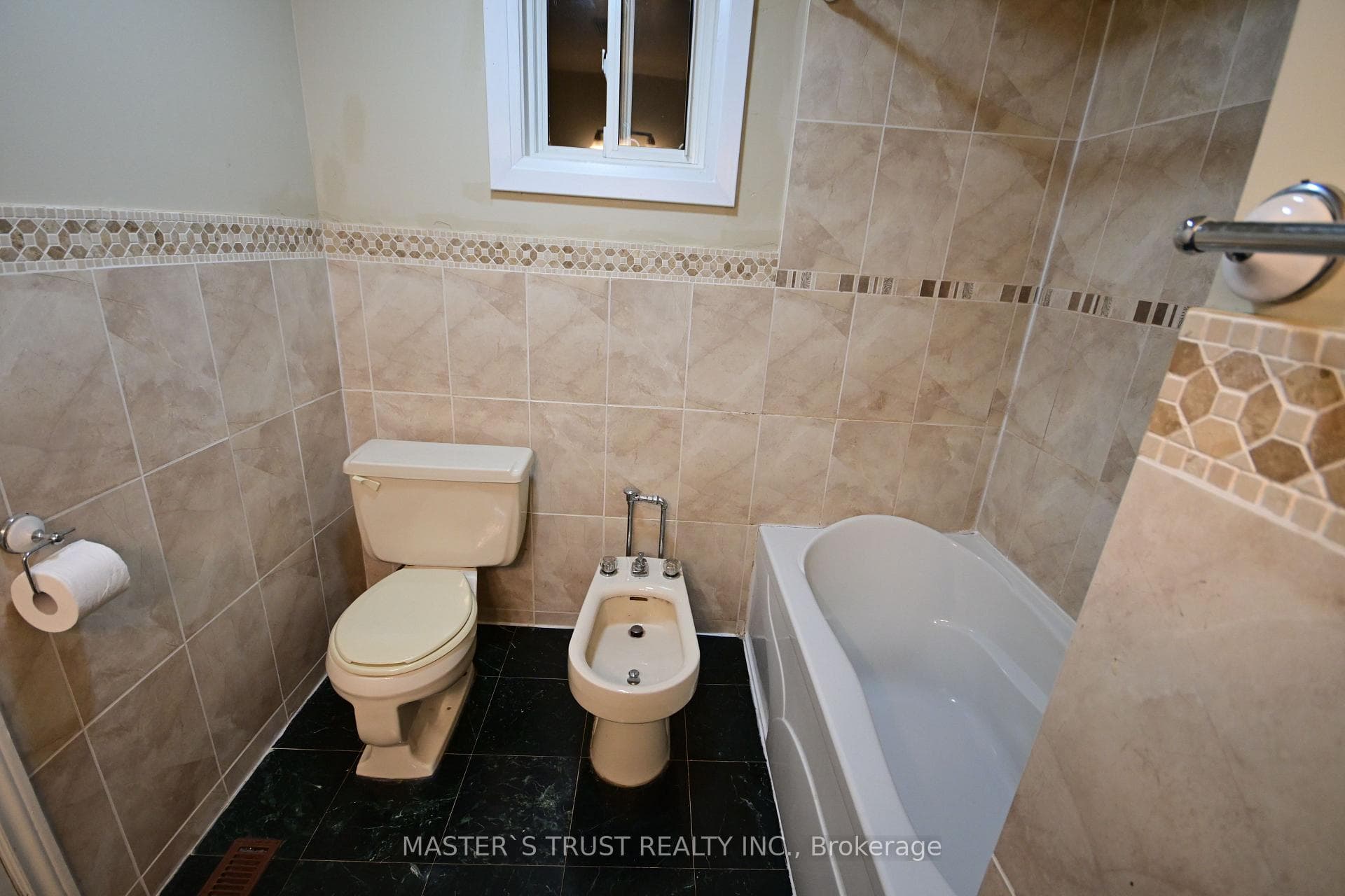 65 Farmstead Road photo 9