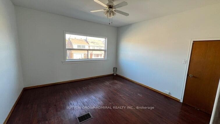 1836 Dufferin Street photo 11
