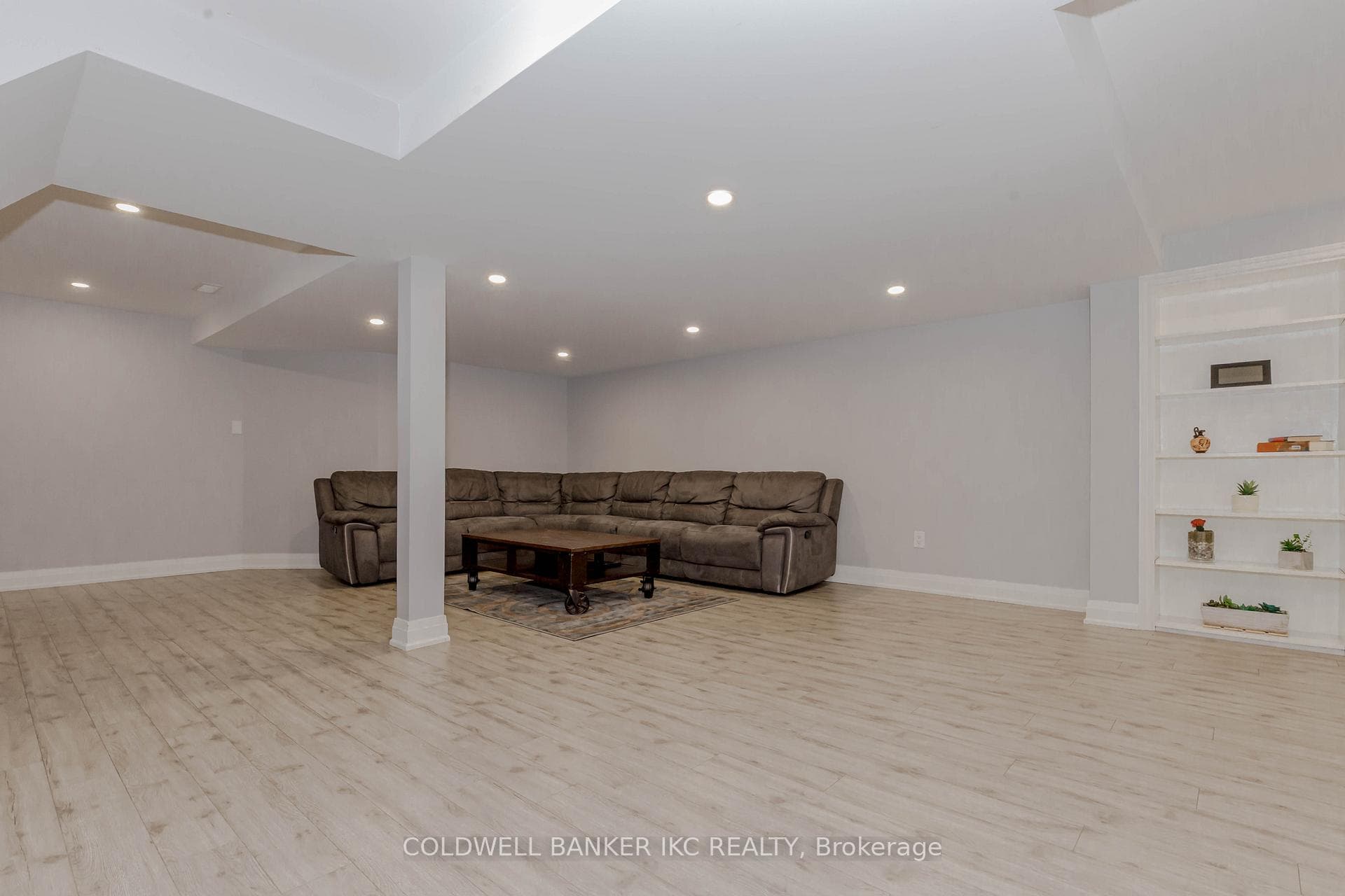 4478 Tavistock Court photo 32