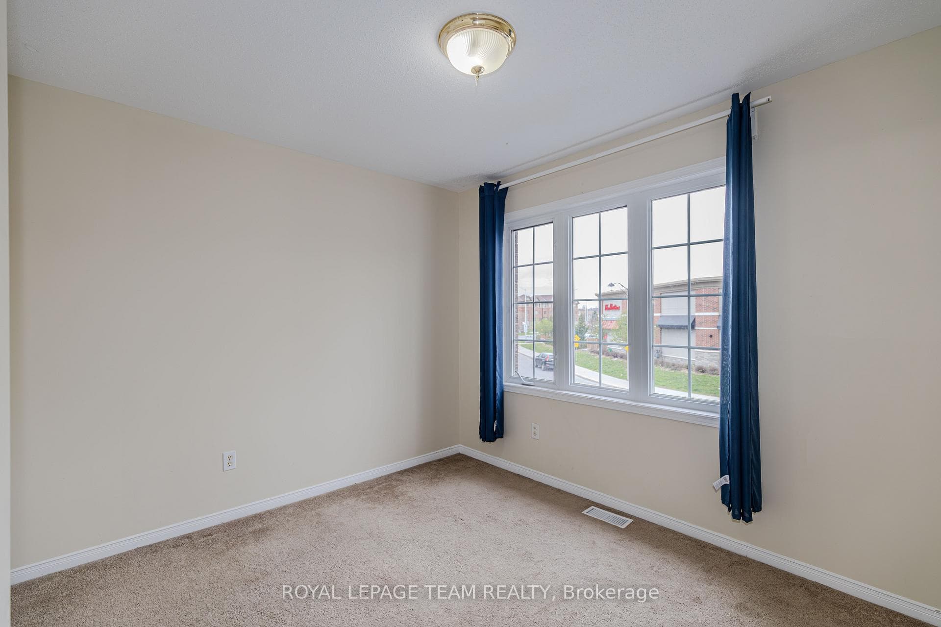 263 Cresthaven Drive photo 40
