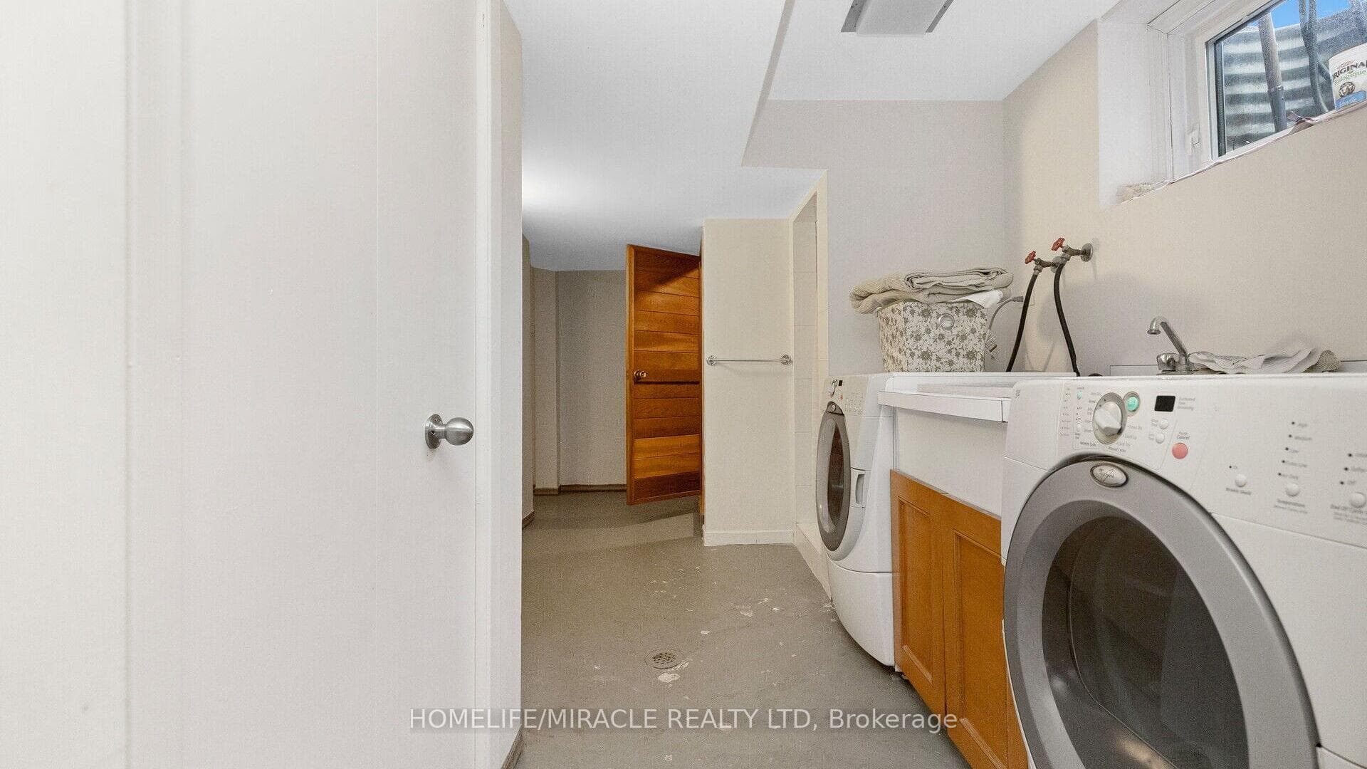 1720 Maple Ridge Drive photo 33