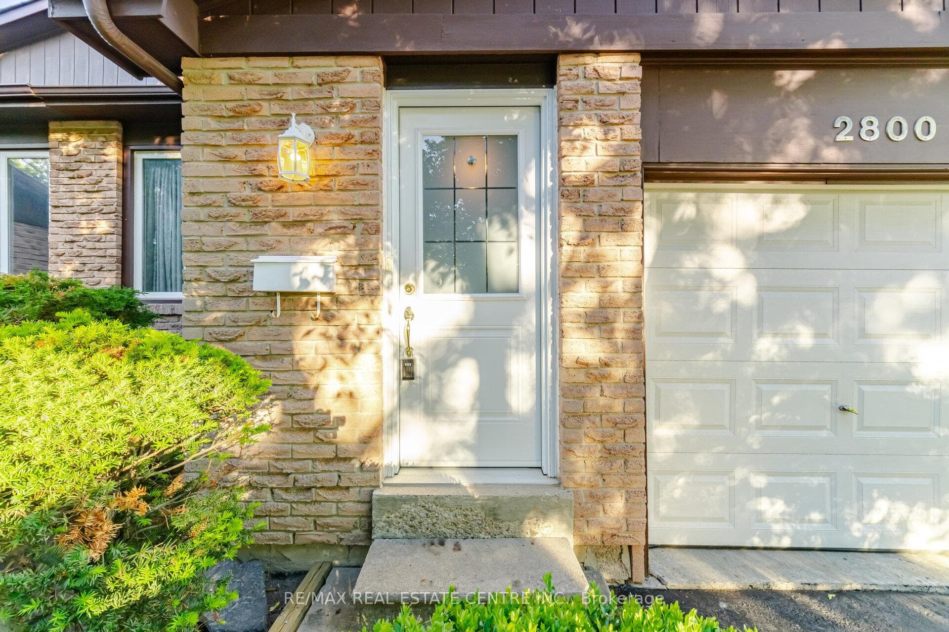 2800 Bucklepost Crescent photo 7