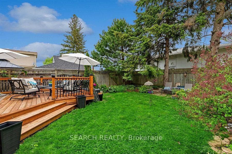 Backyard (previous listing pic)