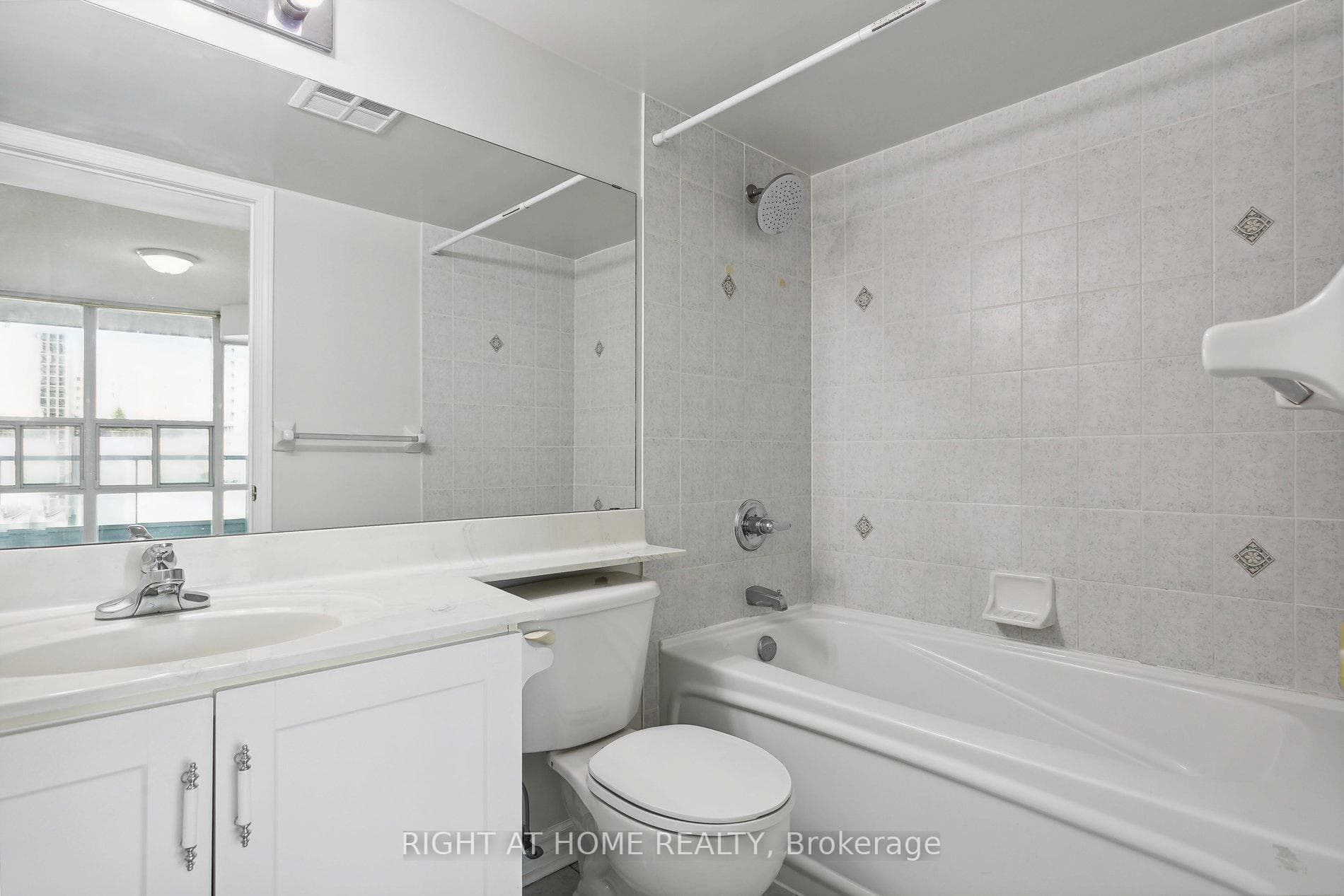 1 Elm Drive Unit 609 photo 24