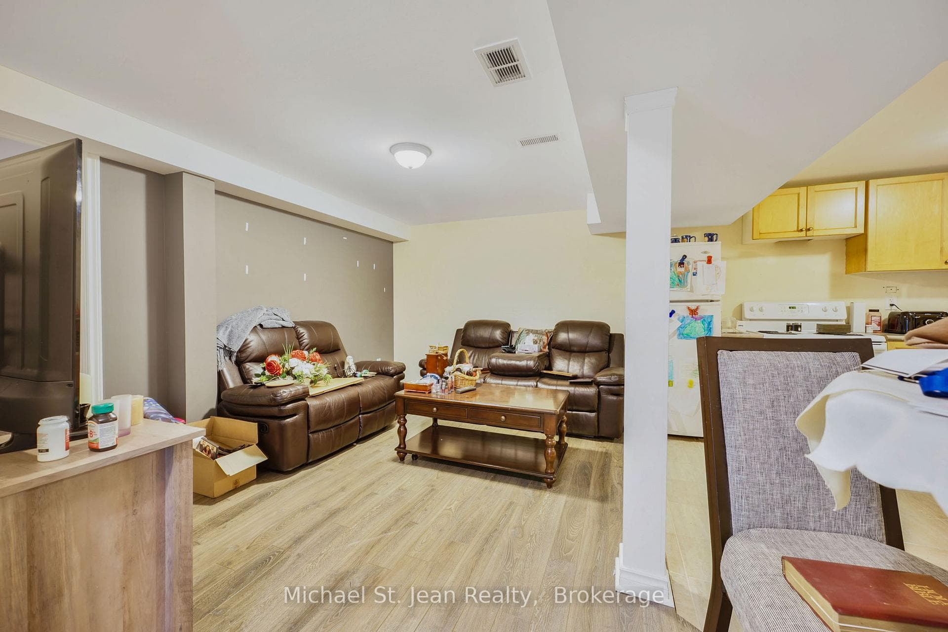 128 Springbrooke Crescent photo 28