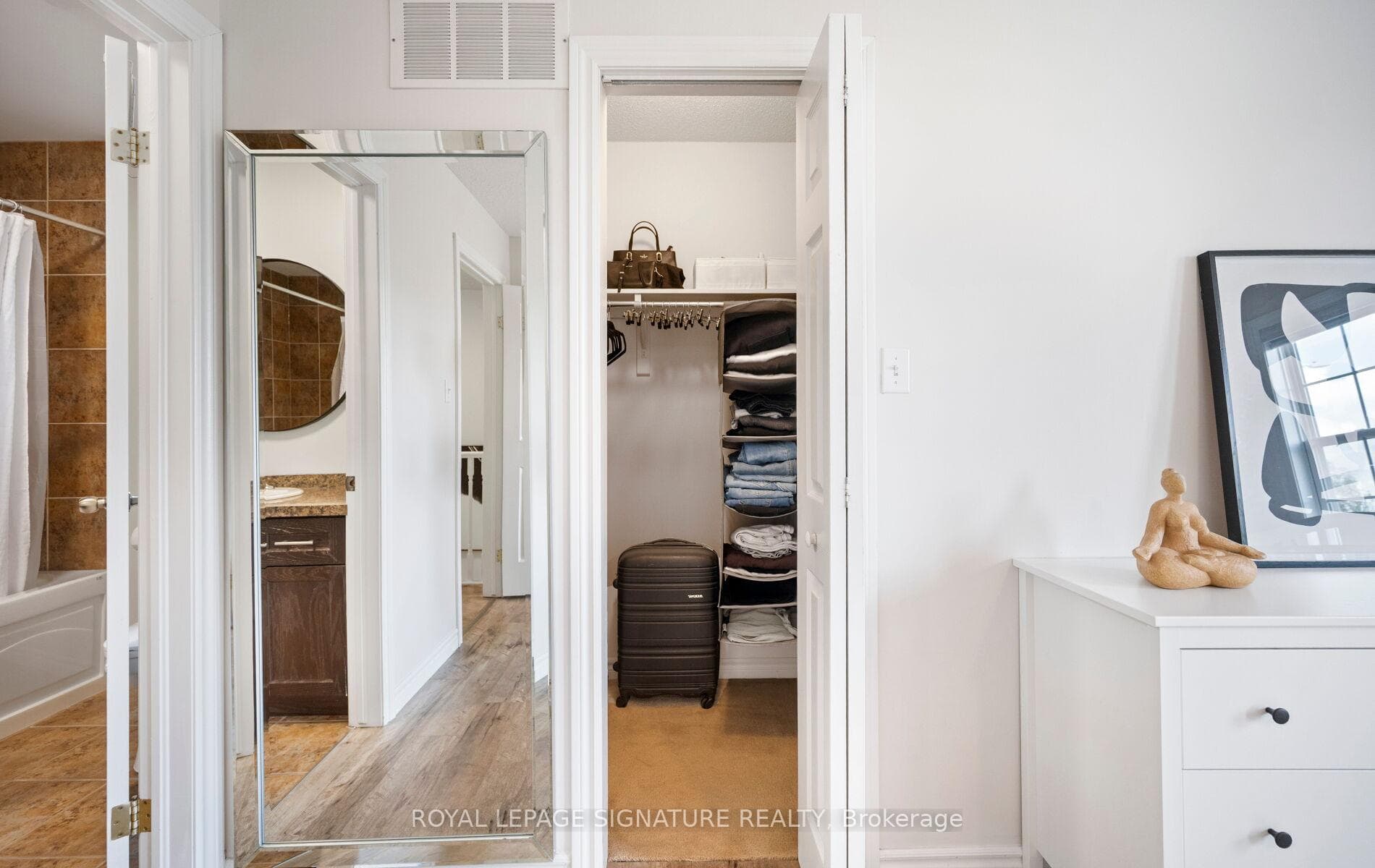 61 Thames Way photo 28