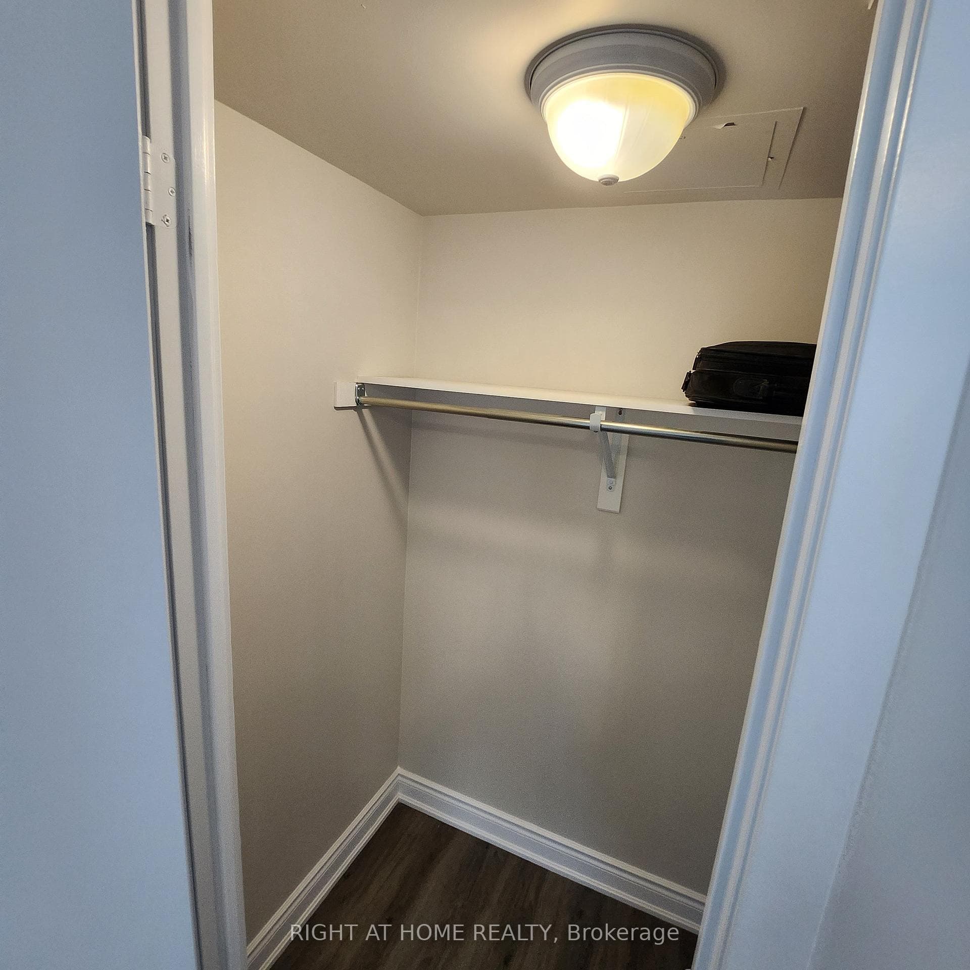 1420 Dupont Street Unit 604 photo 12