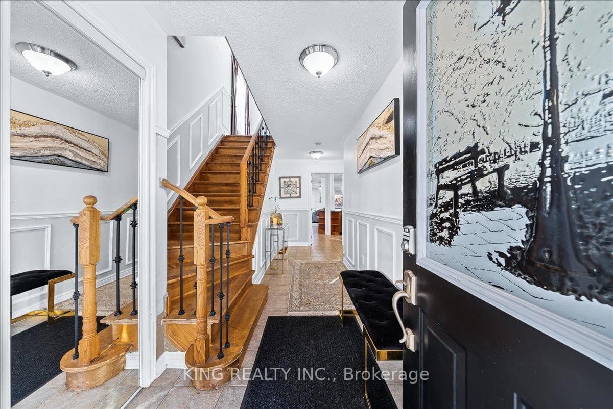 117 Banbrooke Crescent photo 3