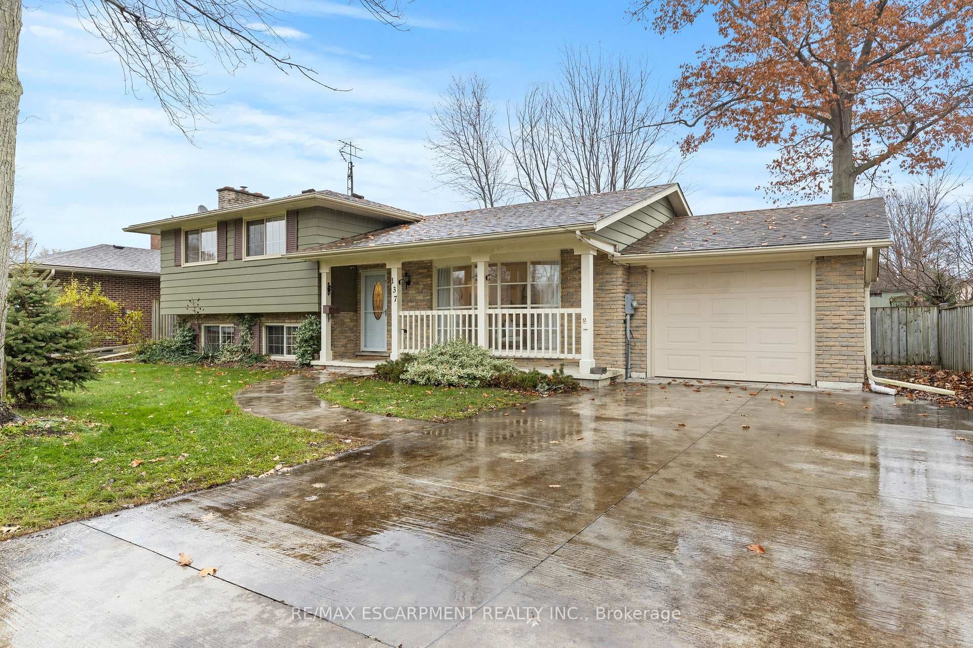 137 Brookfield Boulevard photo 2