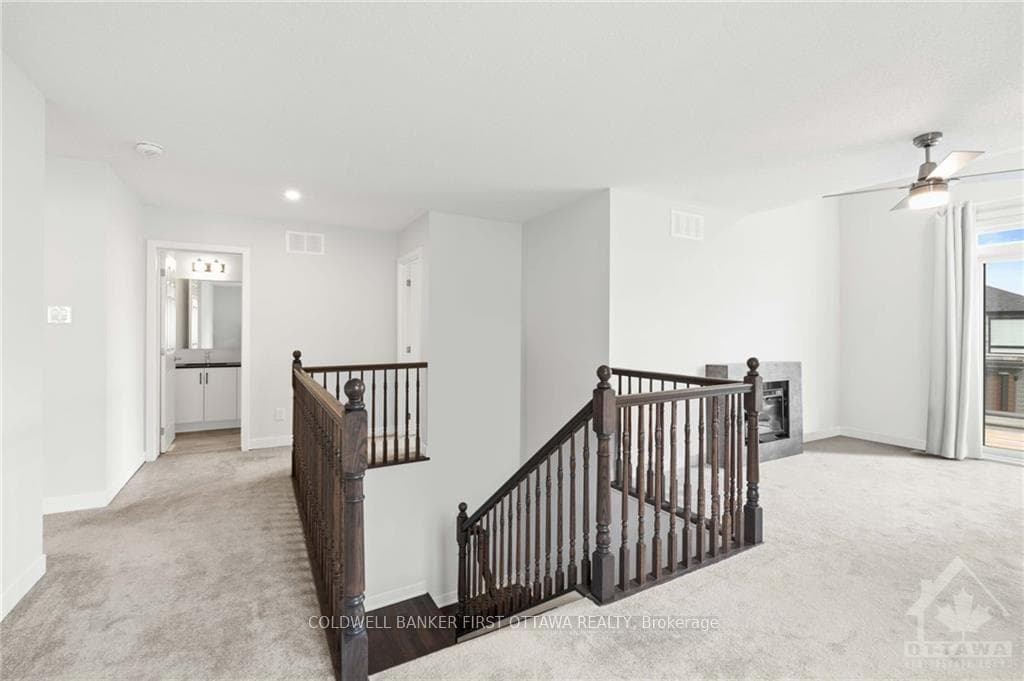 813 CROSSGATE Street photo 14