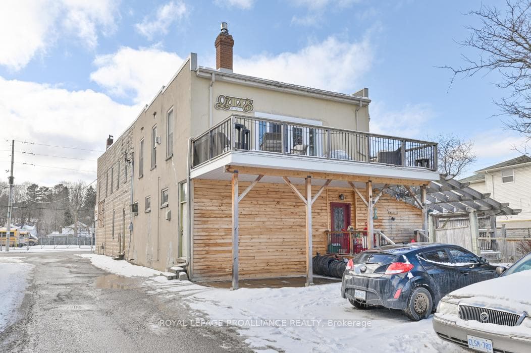 345 Victoria Street photo 37