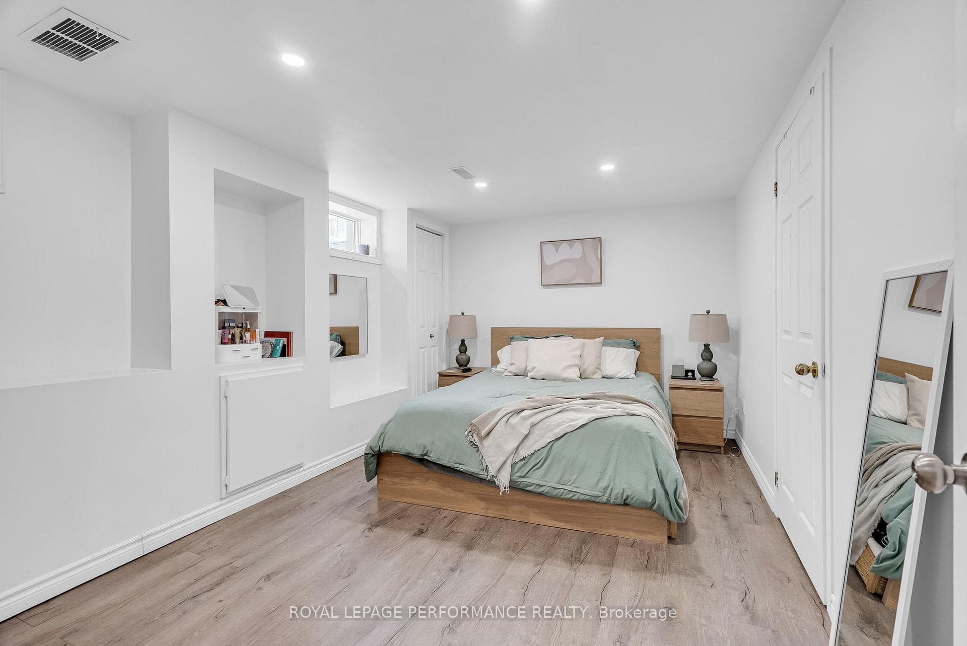 11 Evergreen Drive photo 30