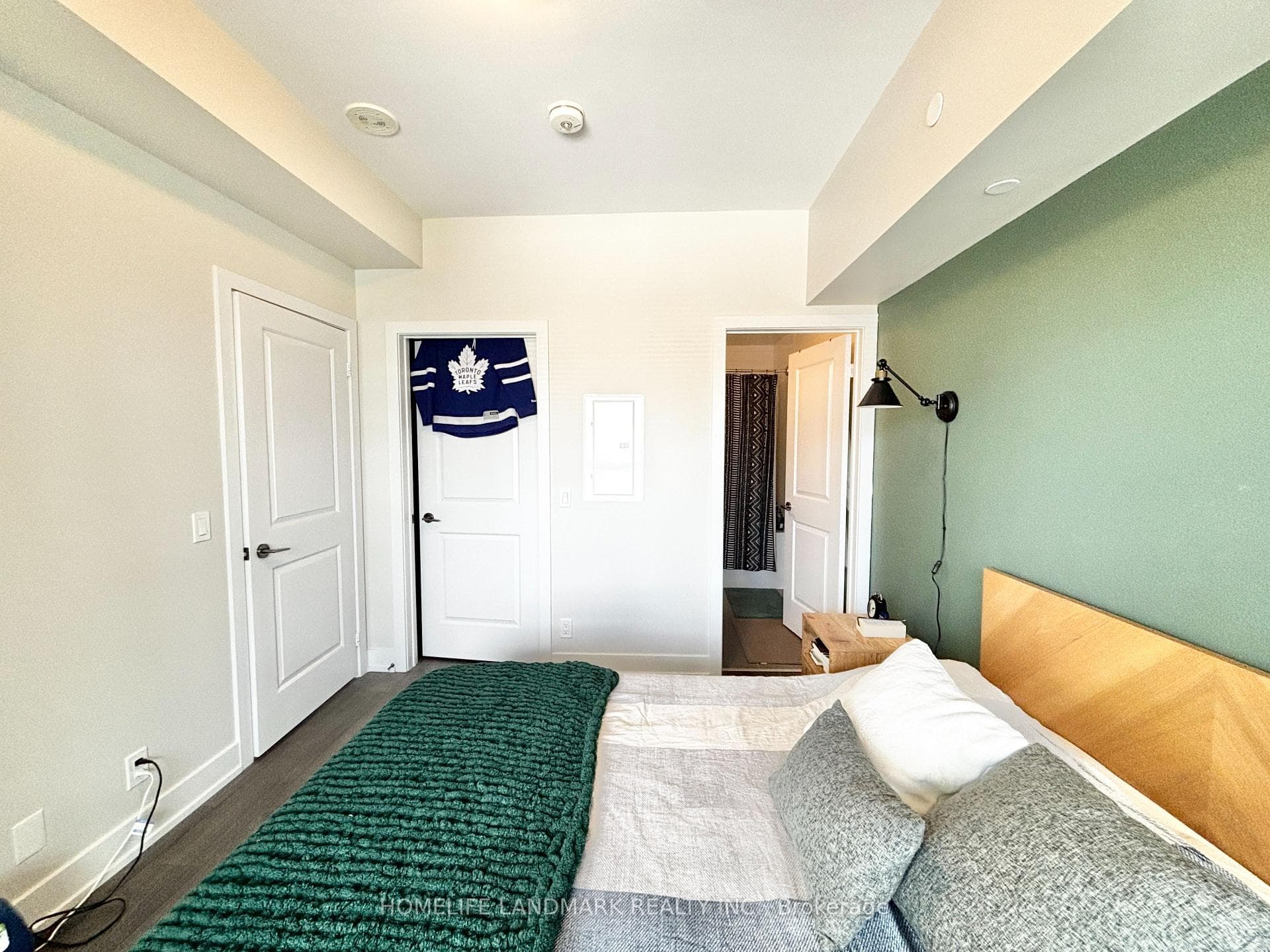 11 Lillian Street Unit 1408 photo 2