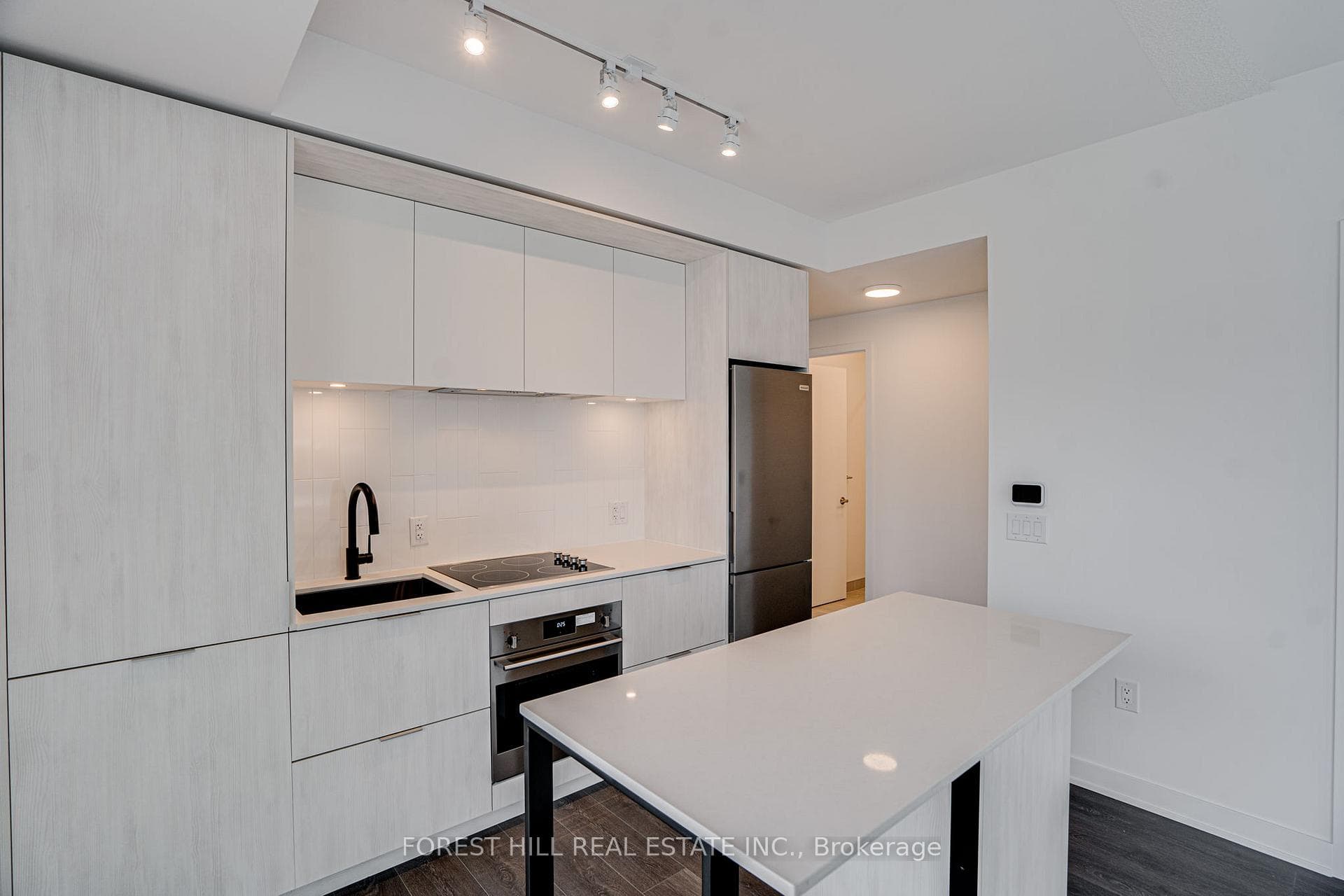 35 Tubman Avenue Unit 519 photo 9