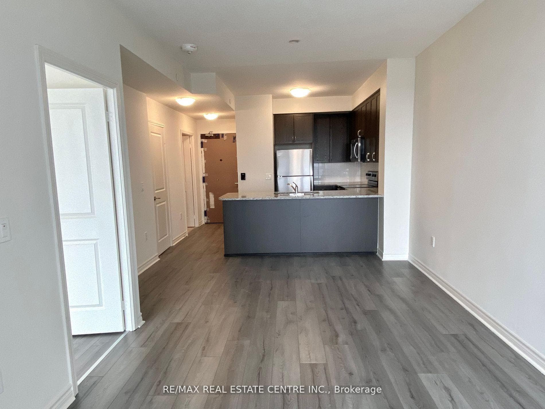 349 Rathburn Road Unit 2118 photo 2
