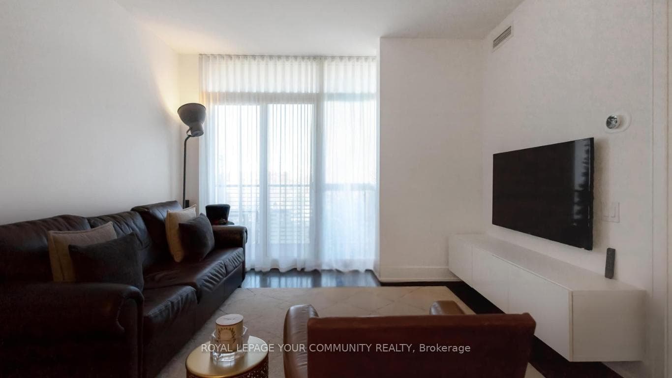 170 Avenue Road Unit 808 photo 12