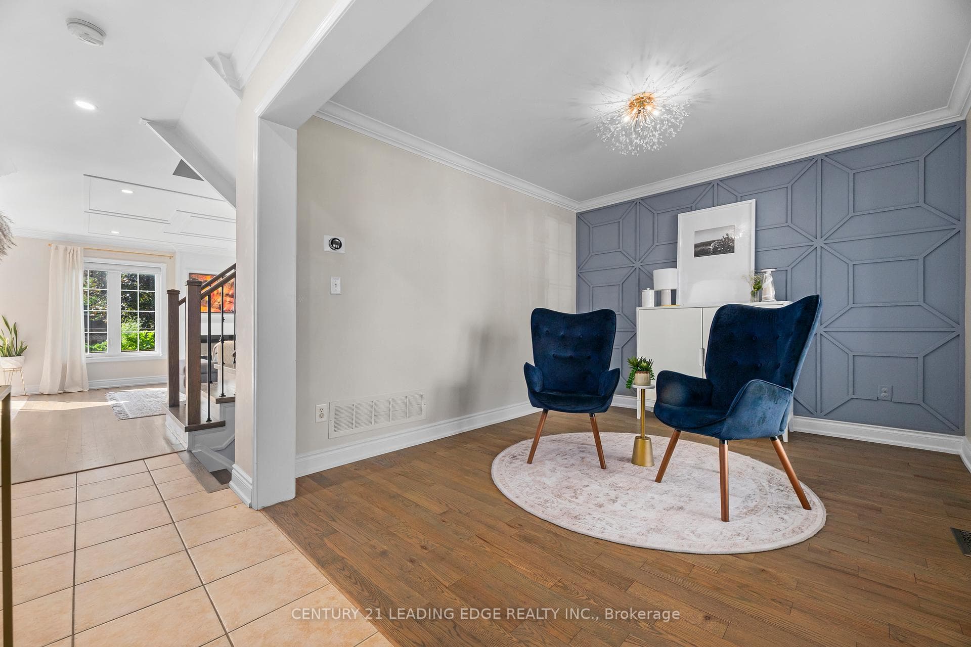 Walk Into Your sitting/ Dining area