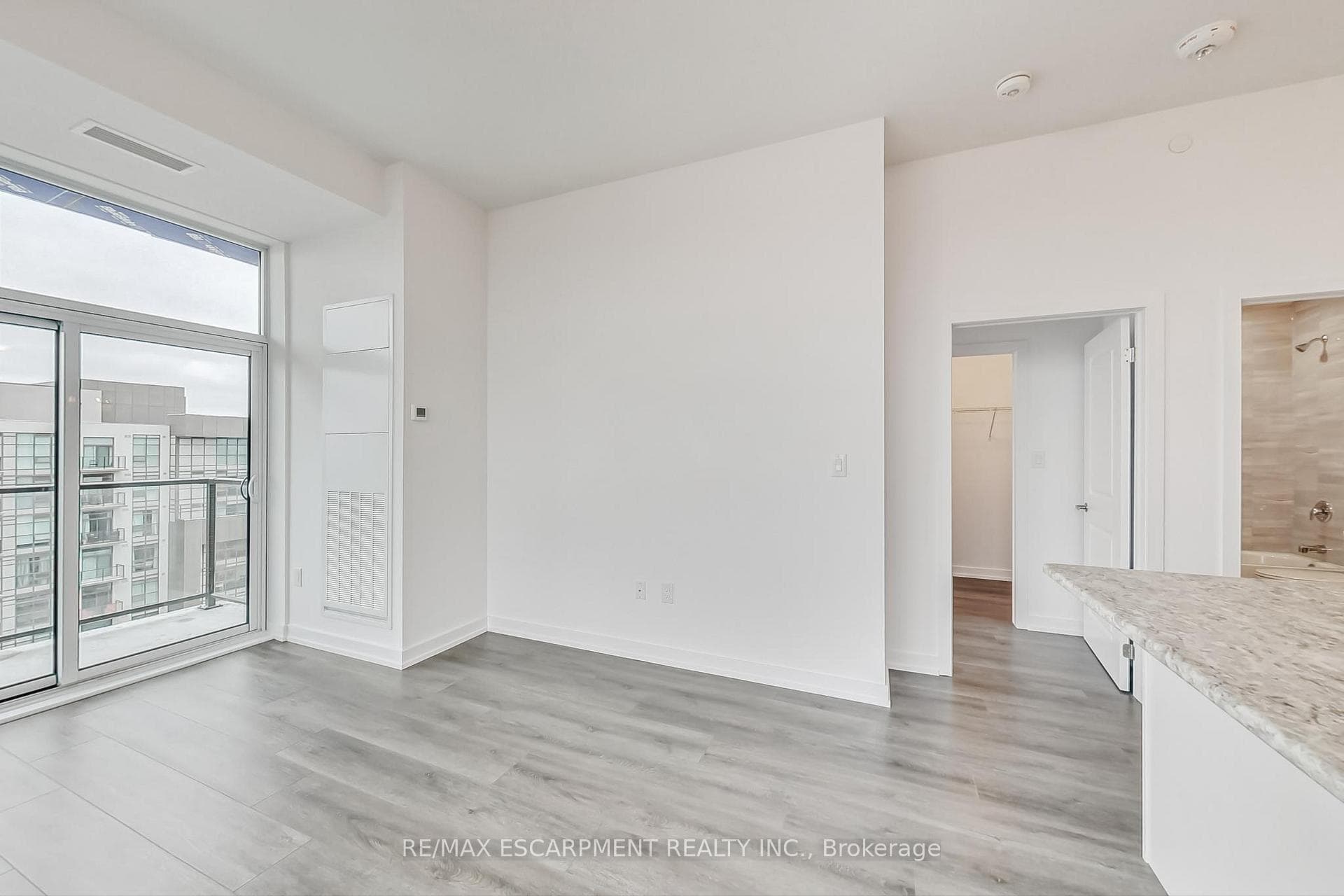 460 Dundas Street Unit 1211 photo 14