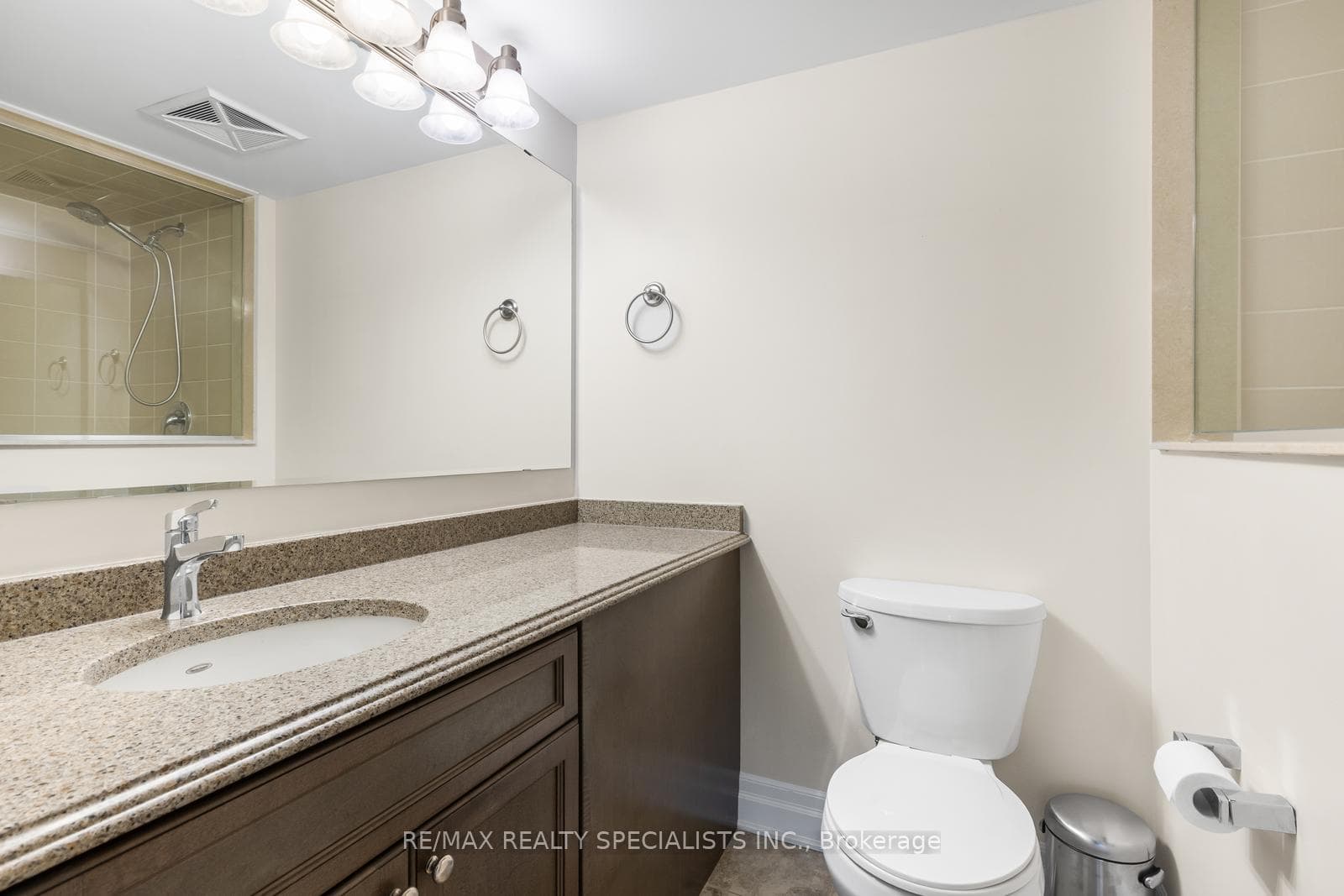 1045 Nadalin Heights Unit 209 photo 11