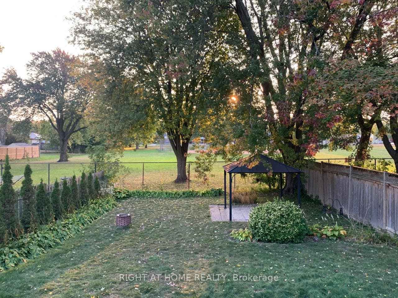 242 Cadillac Avenue photo 17