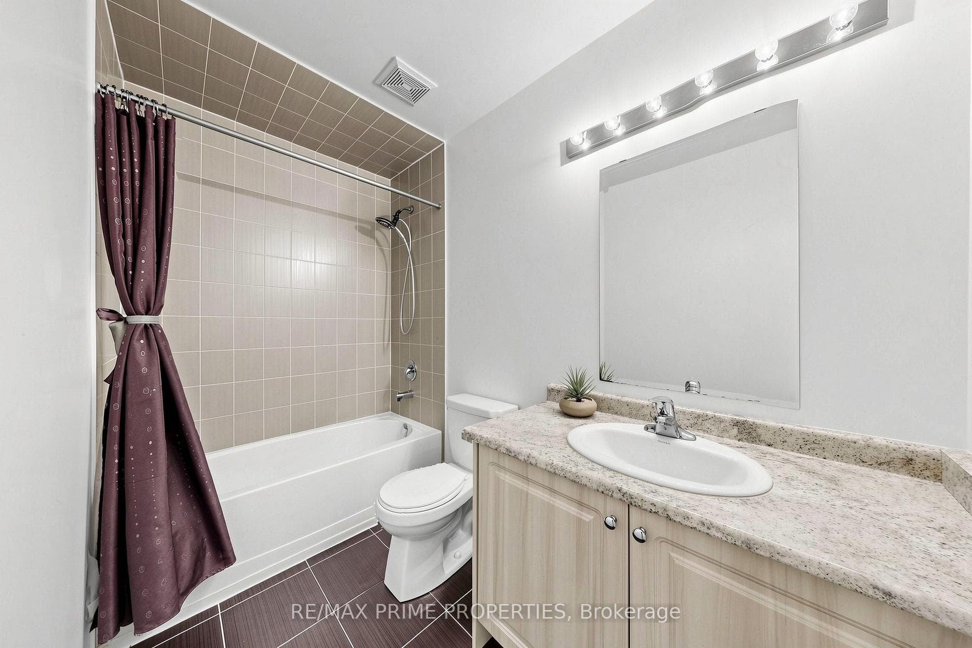 11 Keenlyside Lane photo 29