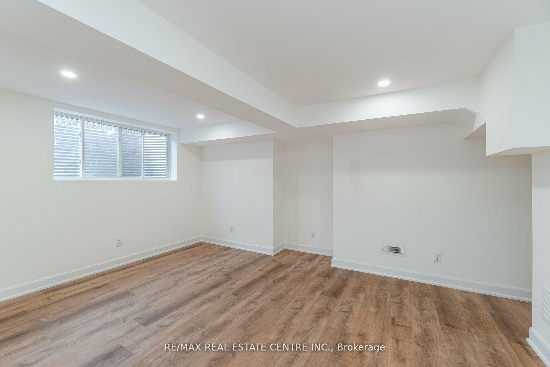 2298 Grand Oak Trail Unit Bsmt photo 8