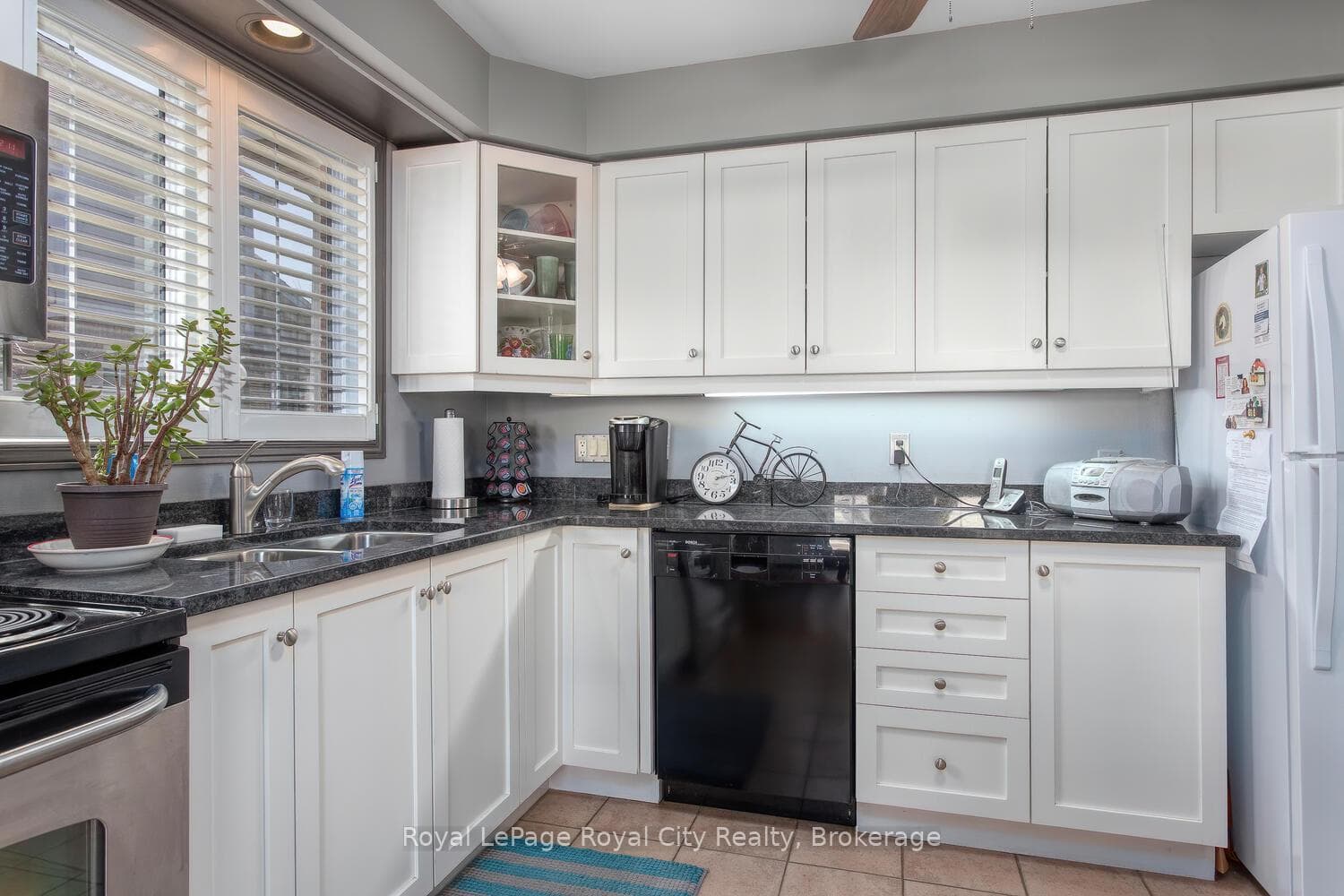 941 Gordon Street Unit 37 photo 17